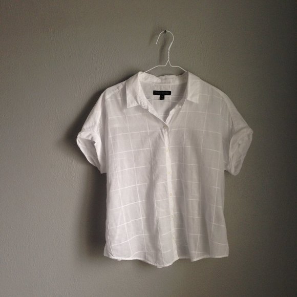 Banana Republic Tops - 4/$25 Banana Republic White Button Down Top Sz M